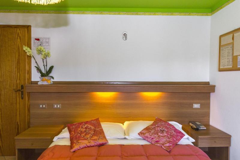 Hotel Trentino Folgaria Eksteriør billede