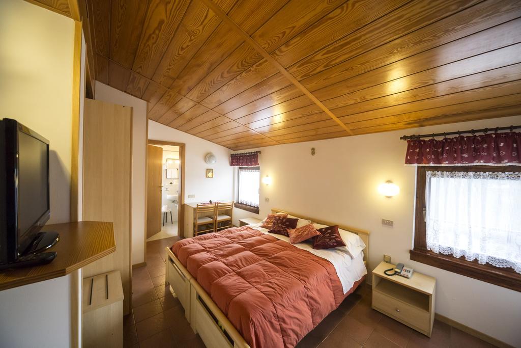 Hotel Trentino Folgaria Eksteriør billede